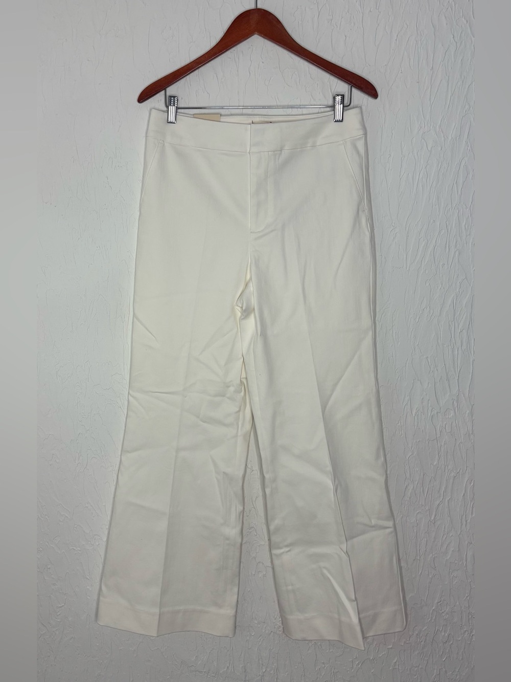 NWT Alice and Olivia White Jeans Style CD505311127 Size 31